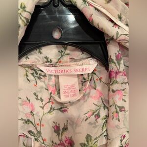 Victoria's Secret Pink and Green Floral Wrap